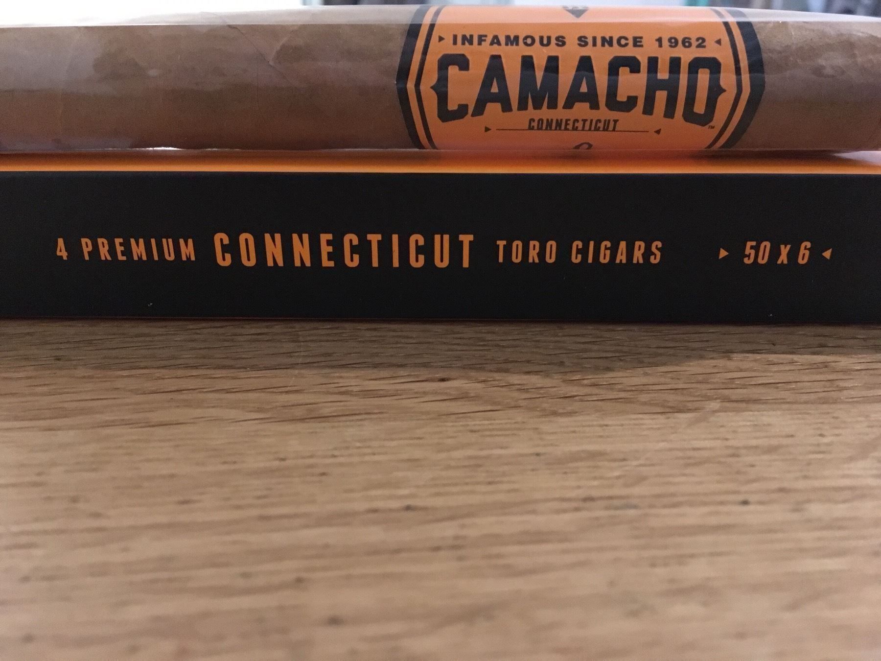 Camacho Sigari: Camacho connecticut Toro – Nuovo e nell'imballaggio originale da Neuwilen venduto da Geniesser100 1