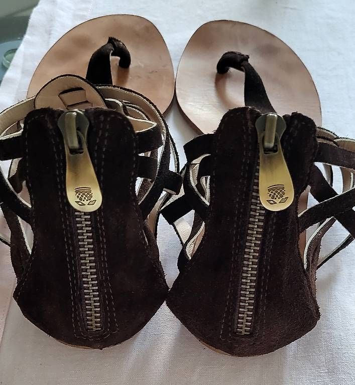 Scarpe da donna: NAVYBOOT Leder-Sandalen  38 – Usato da Zizers venduto da Roosi1 1