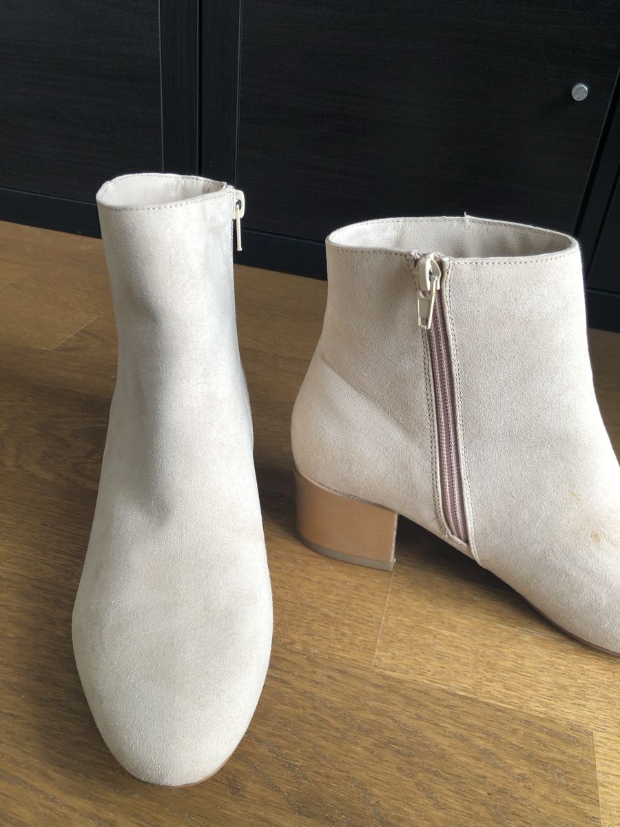 Damenschuhe: Stiefeletten – Gebraucht aus Gamprin von Minabal