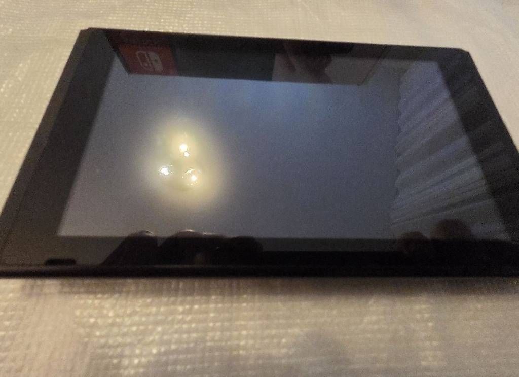 Konsolen: Nintendo Switch Konsole mit Zubehör – Gebraucht aus Uetendorf von mel_9p76 2