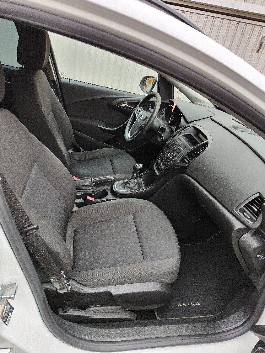 Automobili: Opel Astra J – Usato da Dozwil venduto da bol_7qml 4