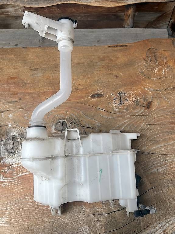 Abbeveratoi e trogoli: Scheibenwasser Tank – Usato da Matten(St.Stephan) venduto da Banino19