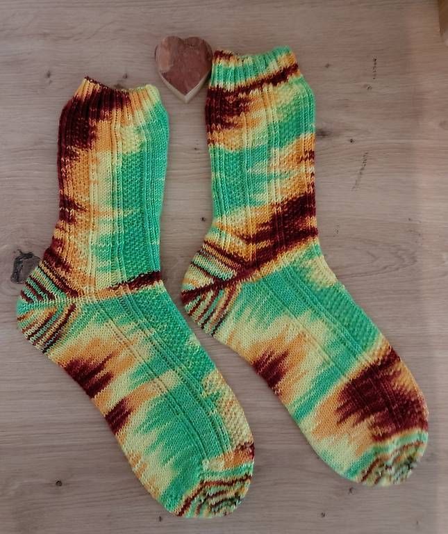 Calze: Socken handgestrickt Gr. 40/41 – Nuovo e nell'imballaggio originale da Sirnach venduto da Chade209 1