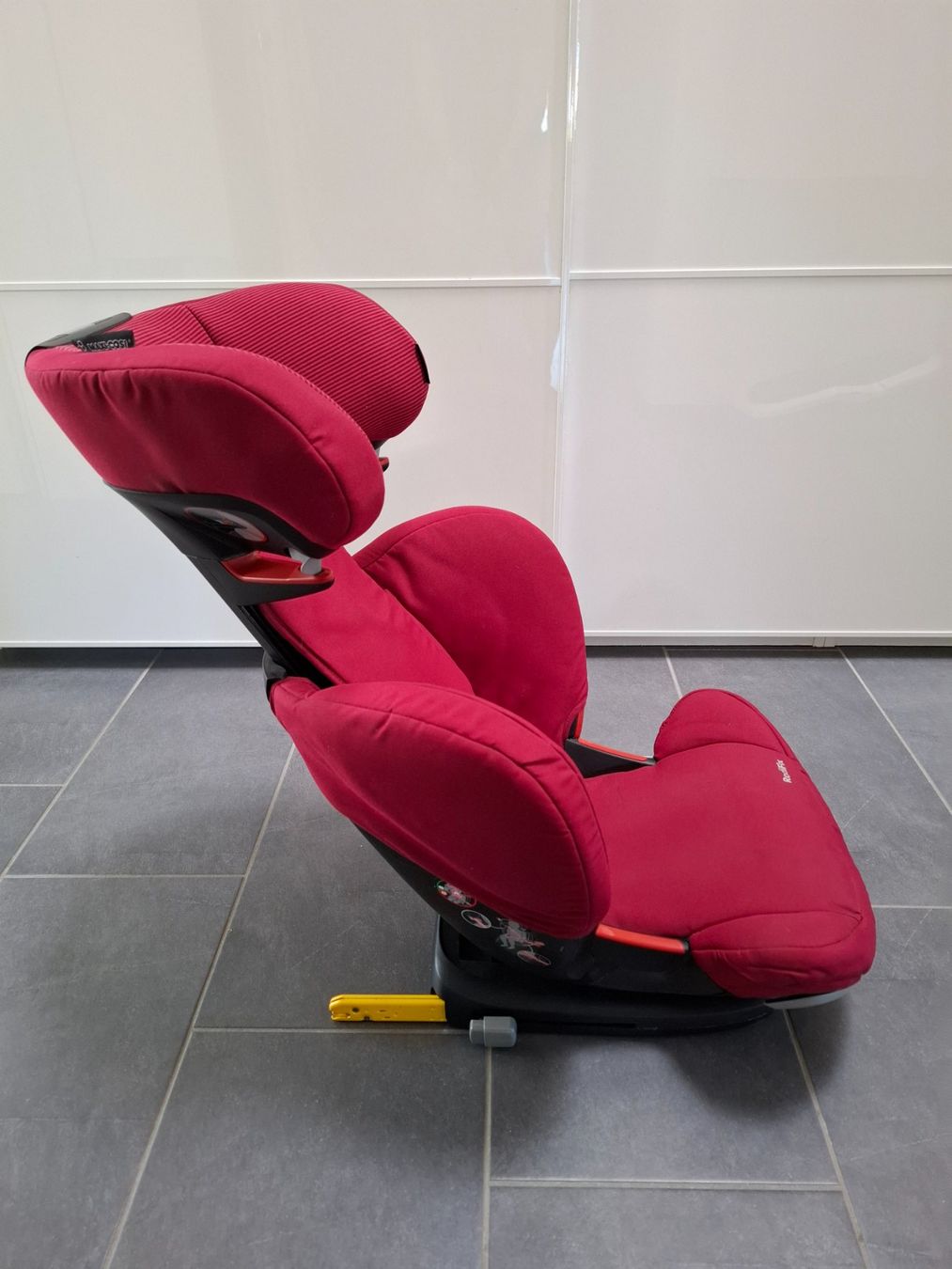 Maxi-Cosi Seggiolini per auto: Maxi-Cosi RodiFix Kindersitz – Usato da Wangen b. Olten venduto da Wincardo 3