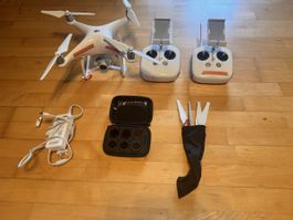 DJI Phantom 4 Set, 2 controllers and filters. 