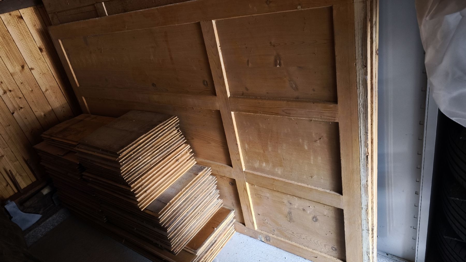 Holzartikel: Altes Kassetten-Täfer (massiv, gestemmt) – Gebraucht aus Chur von MrConverse 4