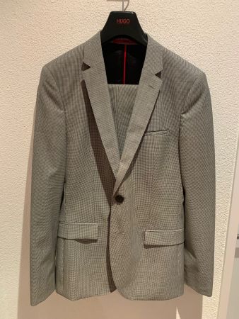 Hugo Boss Anzug Grösse 46/48 Extra-Slim