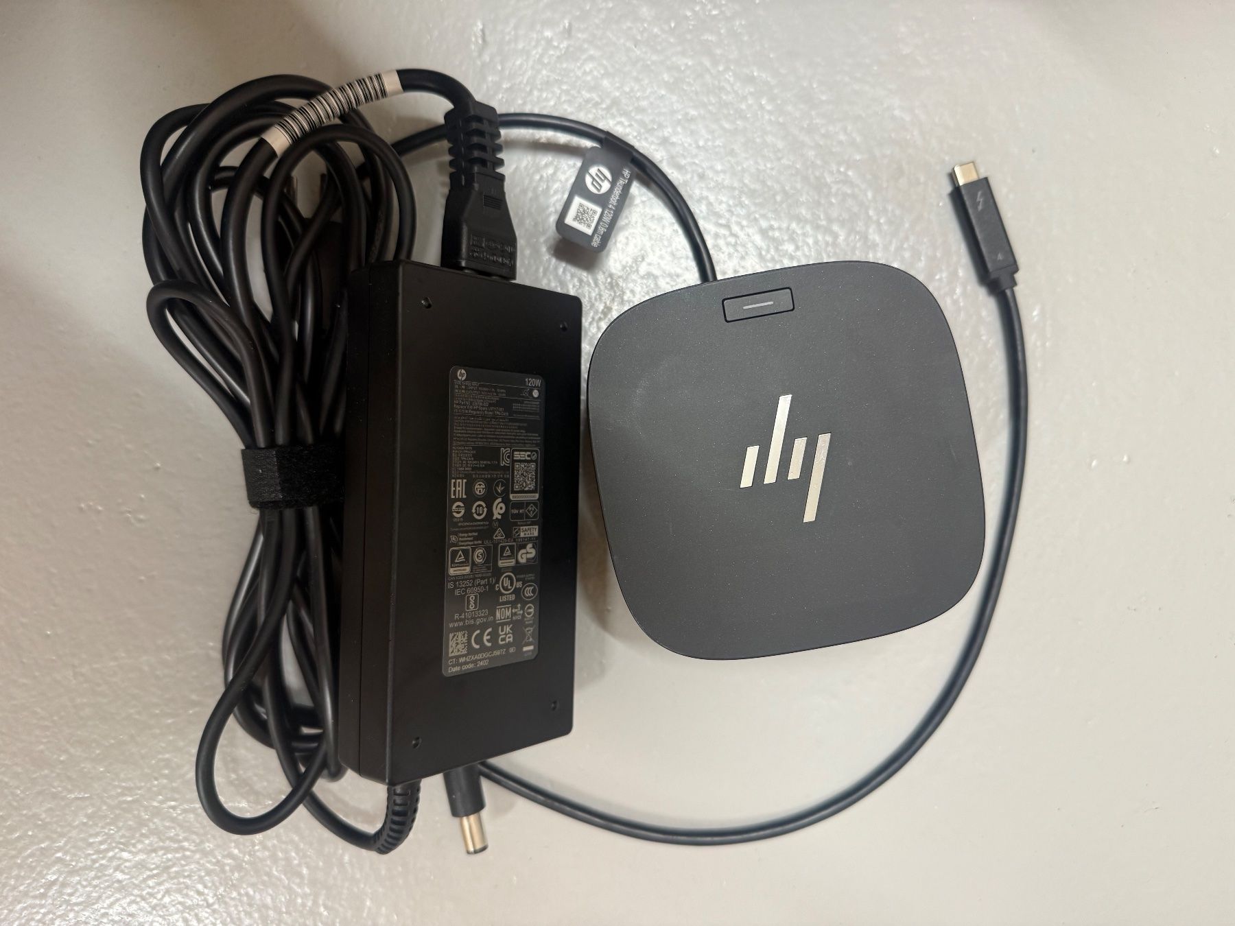Hewlett Packard Dockingstation: HP Thunderbolt Dock 120W G4 mit Netzteil Dockingstation Top – Gebraucht aus Baar von Meti56