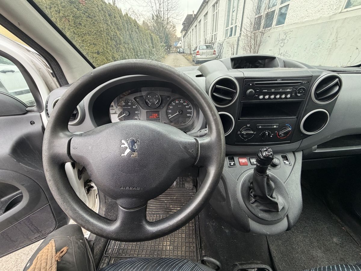 Peugeot Veicoli commerciali: Peugeot Partner 1,6 Diesel  – Usato da Amriswil venduto da Autocent 6