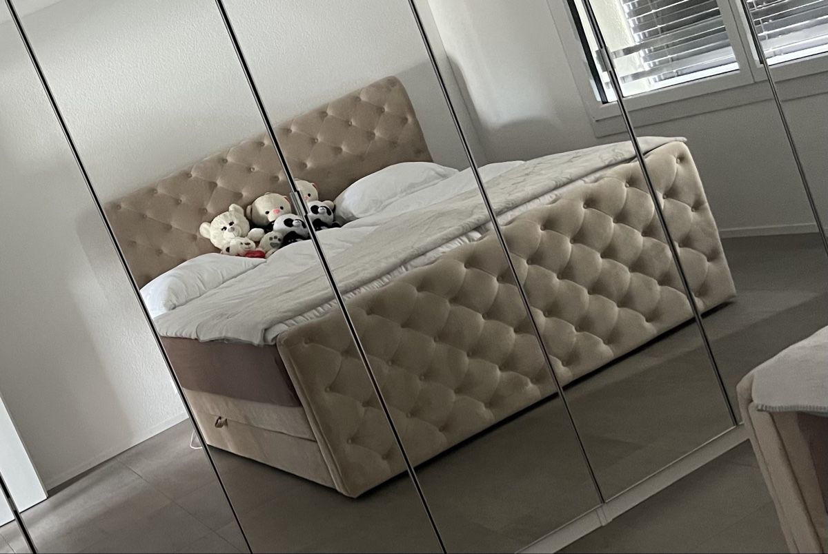 Letti: Boxspringbett 180x200 Beige Samt Chesterfield Stil – Usato da Kaiseraugst venduto da jus_zm8k 1