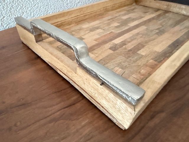 Piatti di portata: Dekoratives- Rustikales Tablett mit Metallgriffen LP 129.- – Nuovo (secondo la descrizione) da Buchs ZH venduto da Sten7 1