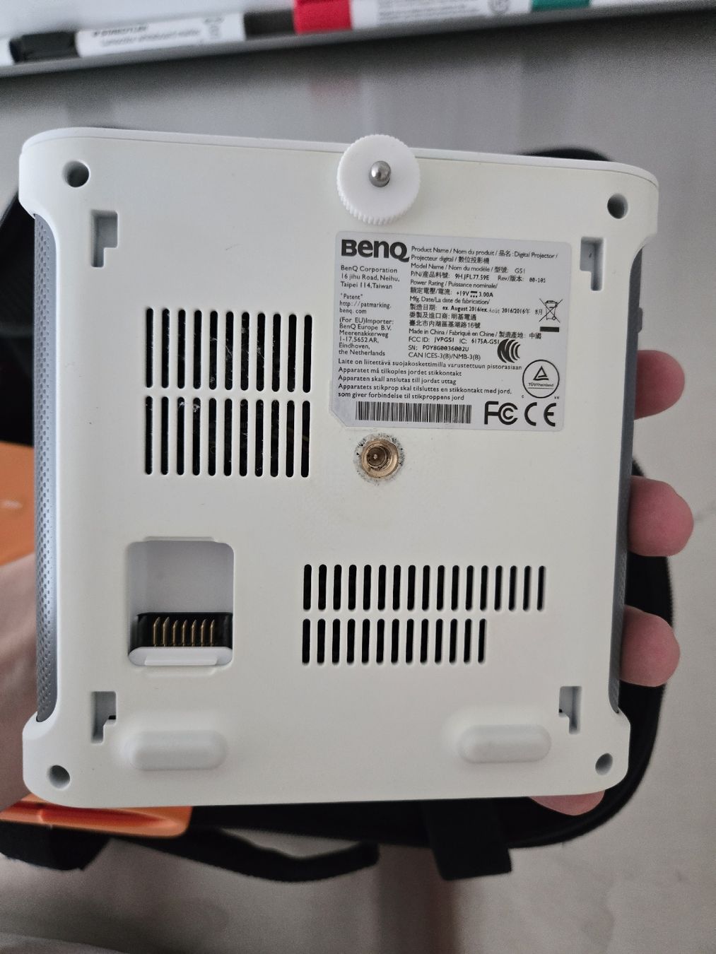 BenQ Proiettori: BenQ GS1 Portable Projector with Case and Accessories! – Usato da Fällanden venduto da noa_mh8y 2