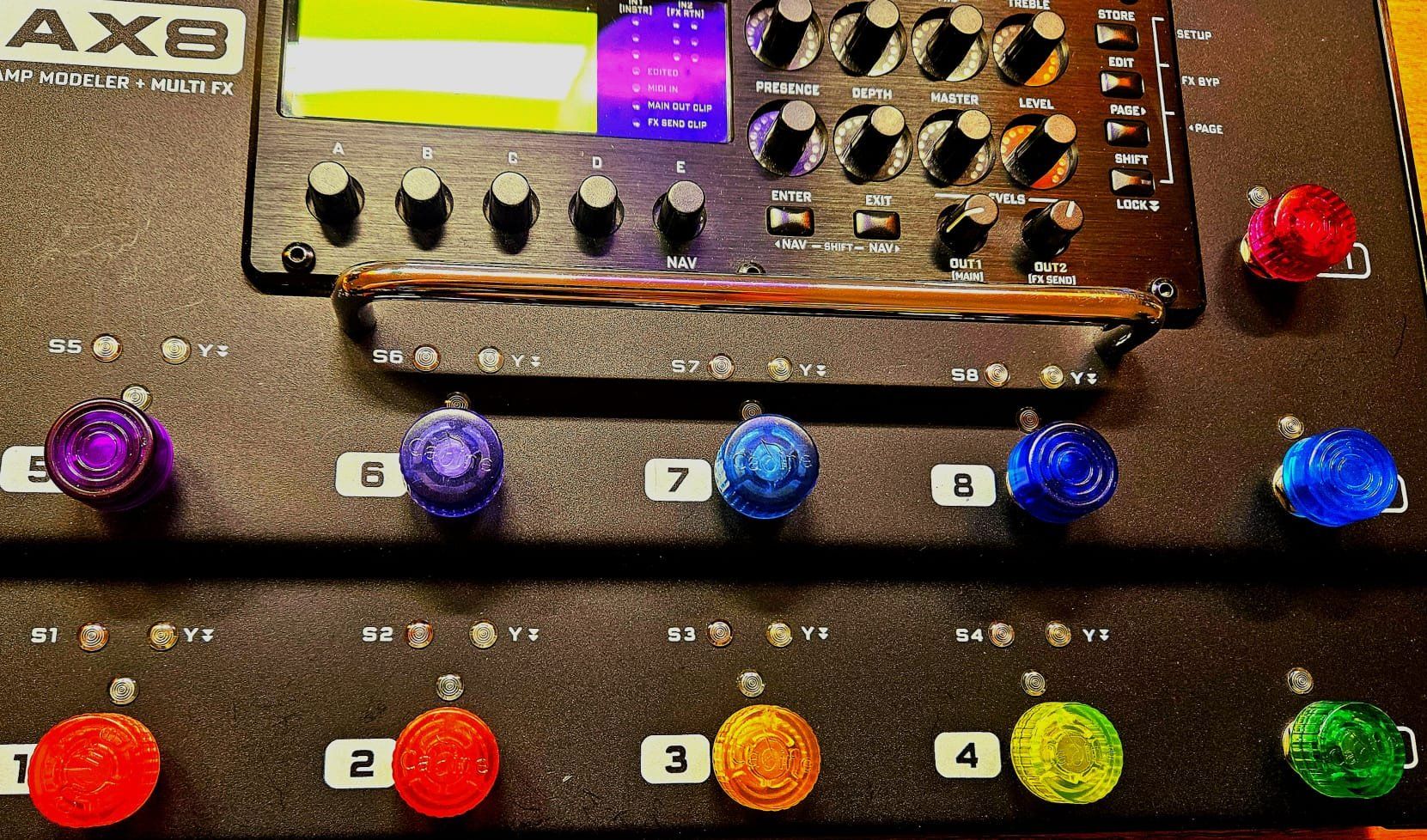 Fractal Audio Musikinstrumente: FRACTAL AX-8 Guitar Amp Modeler / Multi-FX Processor – Gebraucht aus Basel von Aiguu 1