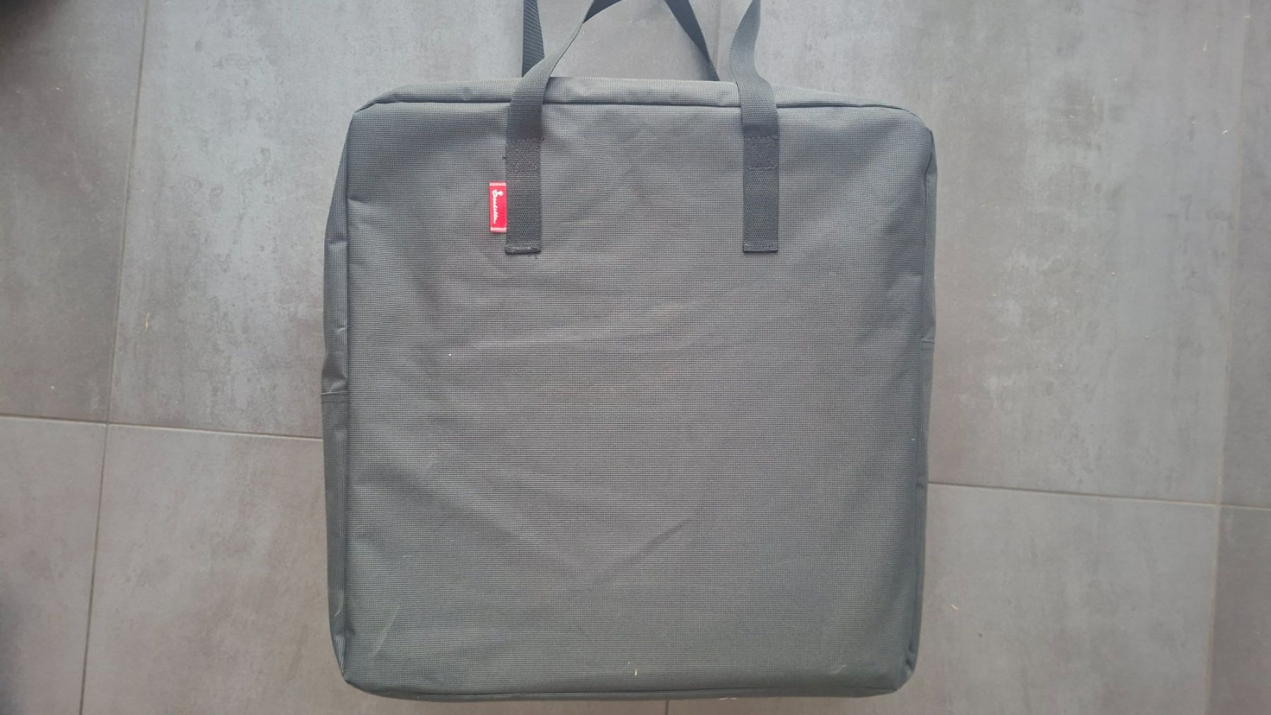 Armadi: Armoire de rangement Isabella pliable anthracite – Usato da Cudrefin venduto da fab_8rm6 1