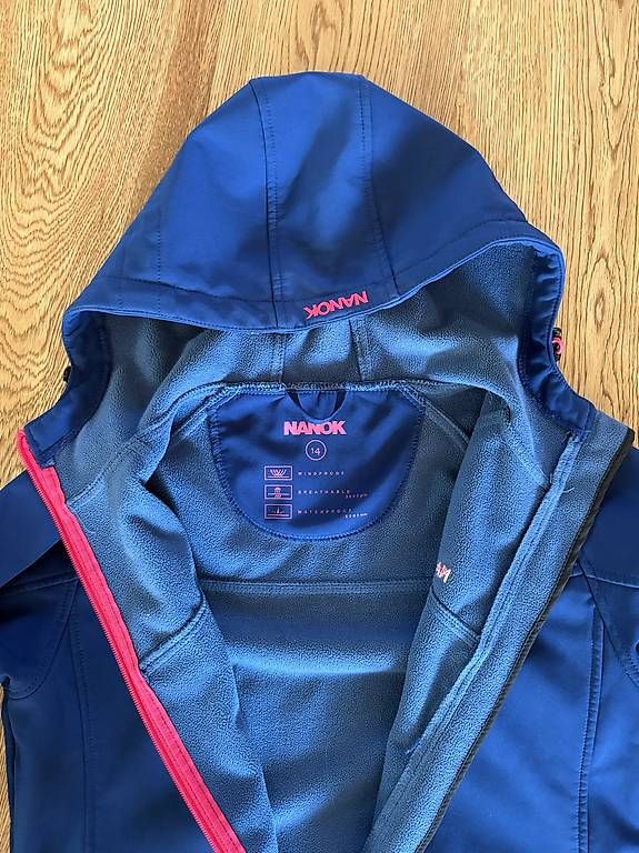 Giacche & Cappotti: Softshell-Jacke mit leichtem Futter Grösse 164 – Usato da Rifferswil venduto da Dua 1