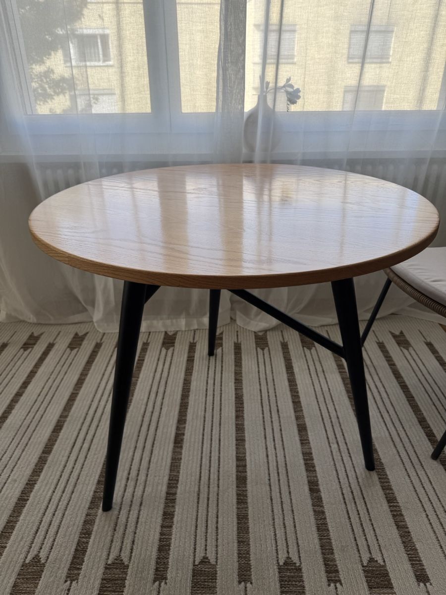 La Redoute Tavoli: LaRedoute Crueso Tisch rund 90cm, Eiche Holz schwarz – Usato da Küsnacht ZH venduto da Van_6lmf