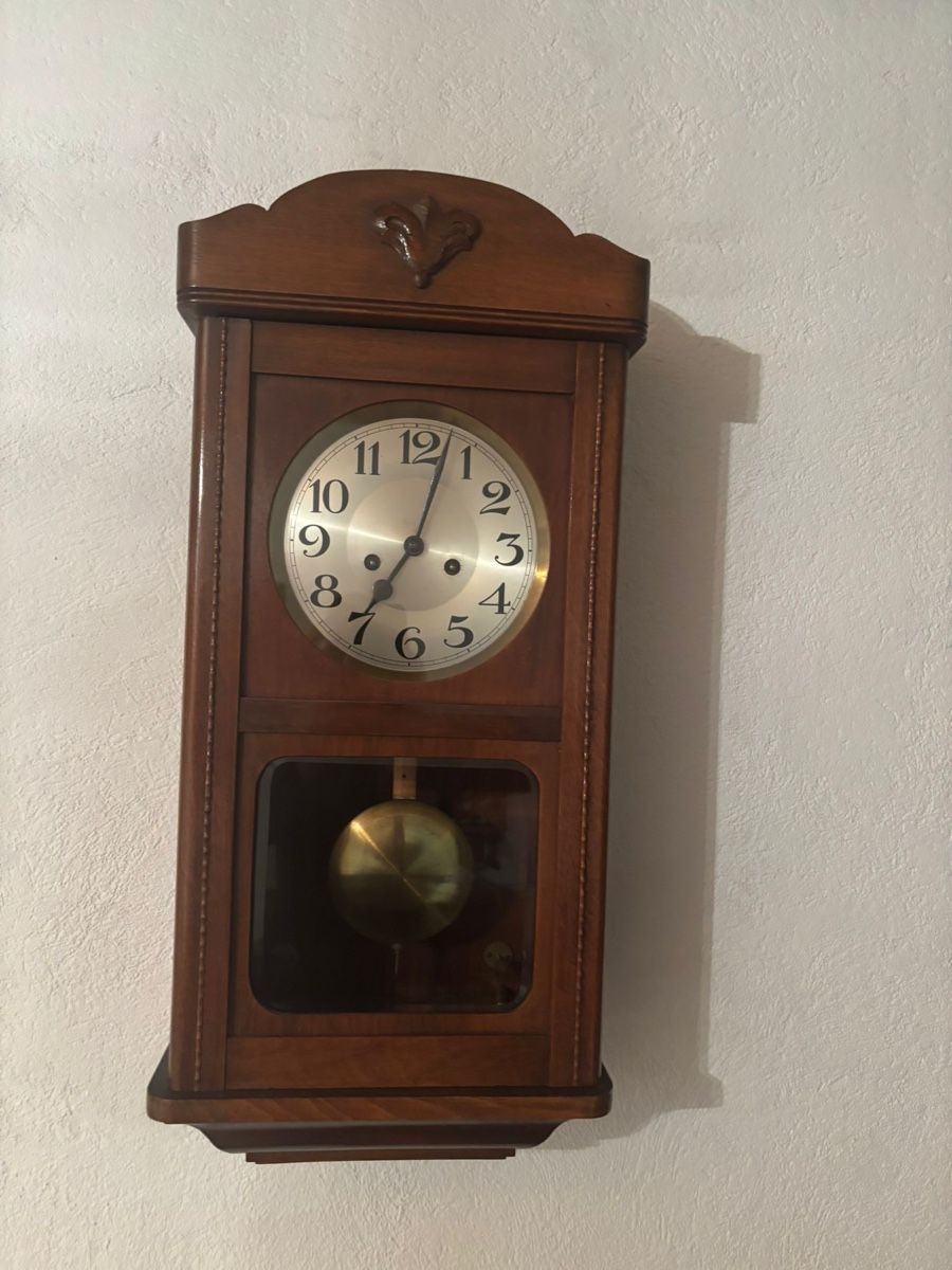 Orologi da terra & Orologi da parete: Wooden Wall Clock with Pendulum good condition – Usato da Zürich venduto da andaman28