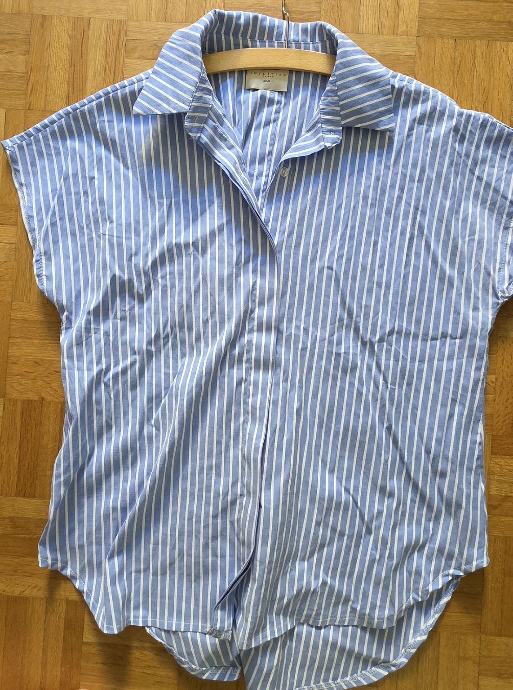 Camicette: Chemise élégante manches courtes taille unique – Usato da Yverdon-les-Bains venduto da van_dq65 7