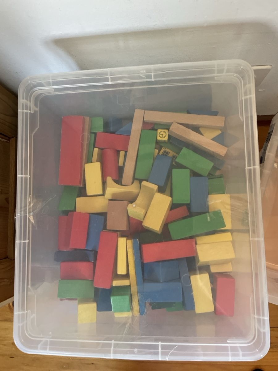 Giocattoli: Holzklötze in Plastikbox – Usato da Domat-Ems venduto da Amanda78
