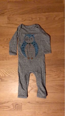 Süsser Baby-Schlafanzug mit Eulenmotiv, Grösse 68