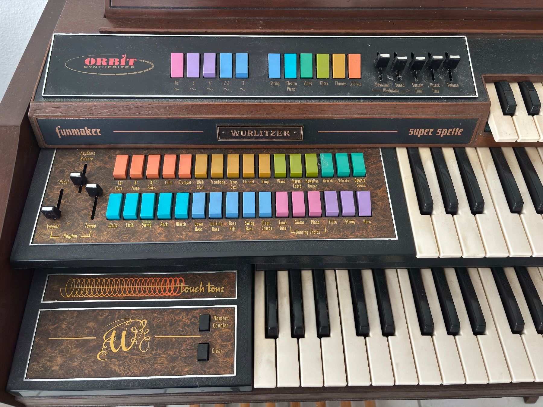 Wurlitzer Musikinstrumente: Wurlitzer Orgel Super Spinet mit Bank – Gebraucht aus Sonterswil von VD-Service 4