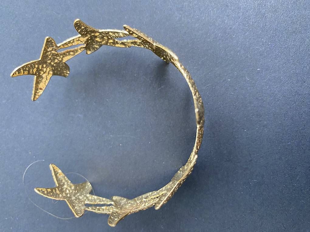 Bracciali & Braccialetti: Armreif Seesterne  – Usato da Flüelen venduto da 6468 1