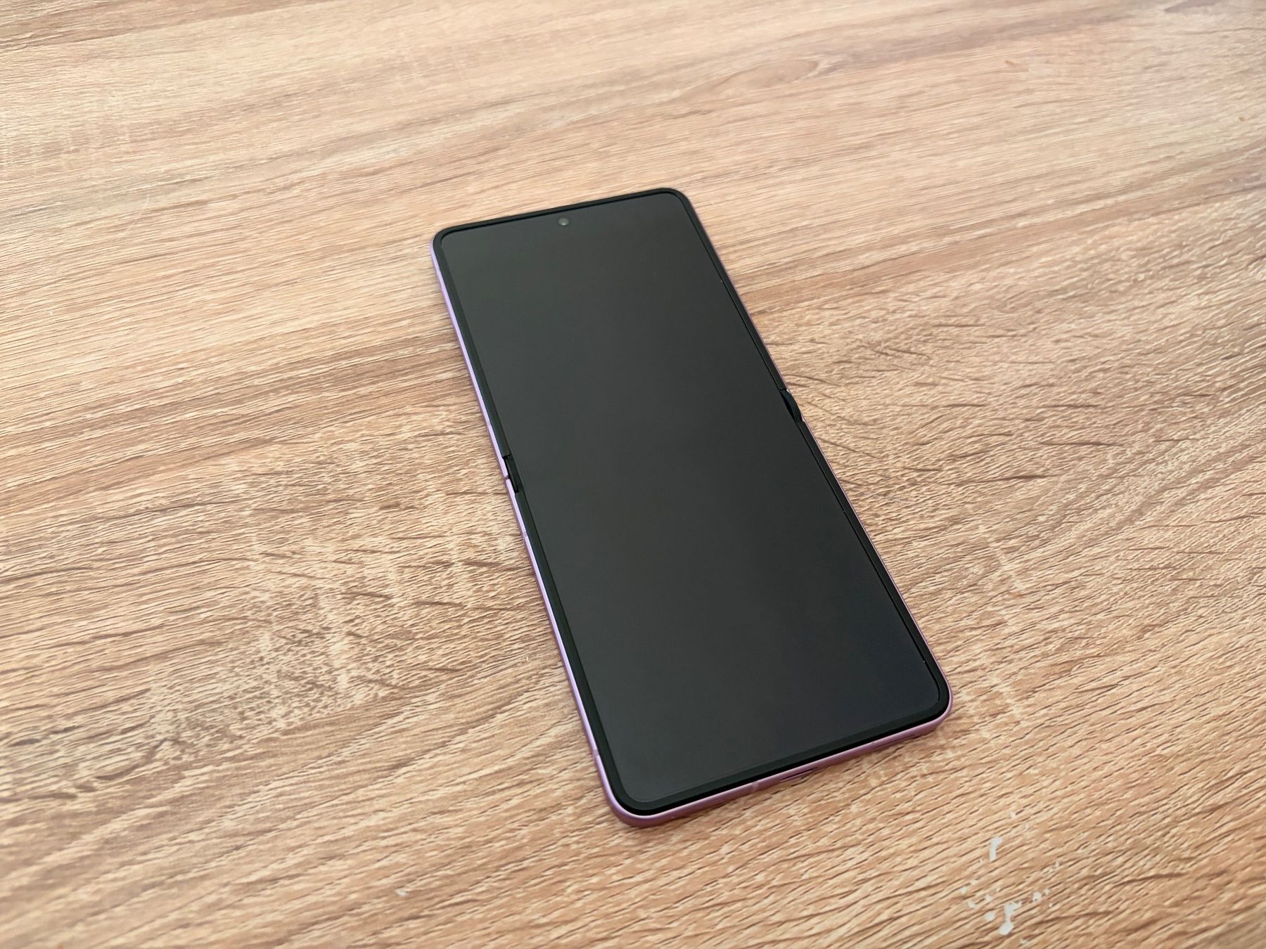 Samsung Portables: Samsung Galaxy Z Flip 8 – Neuf avec emballage d'origine à Villars-sur-Glâne par RubenPS 3