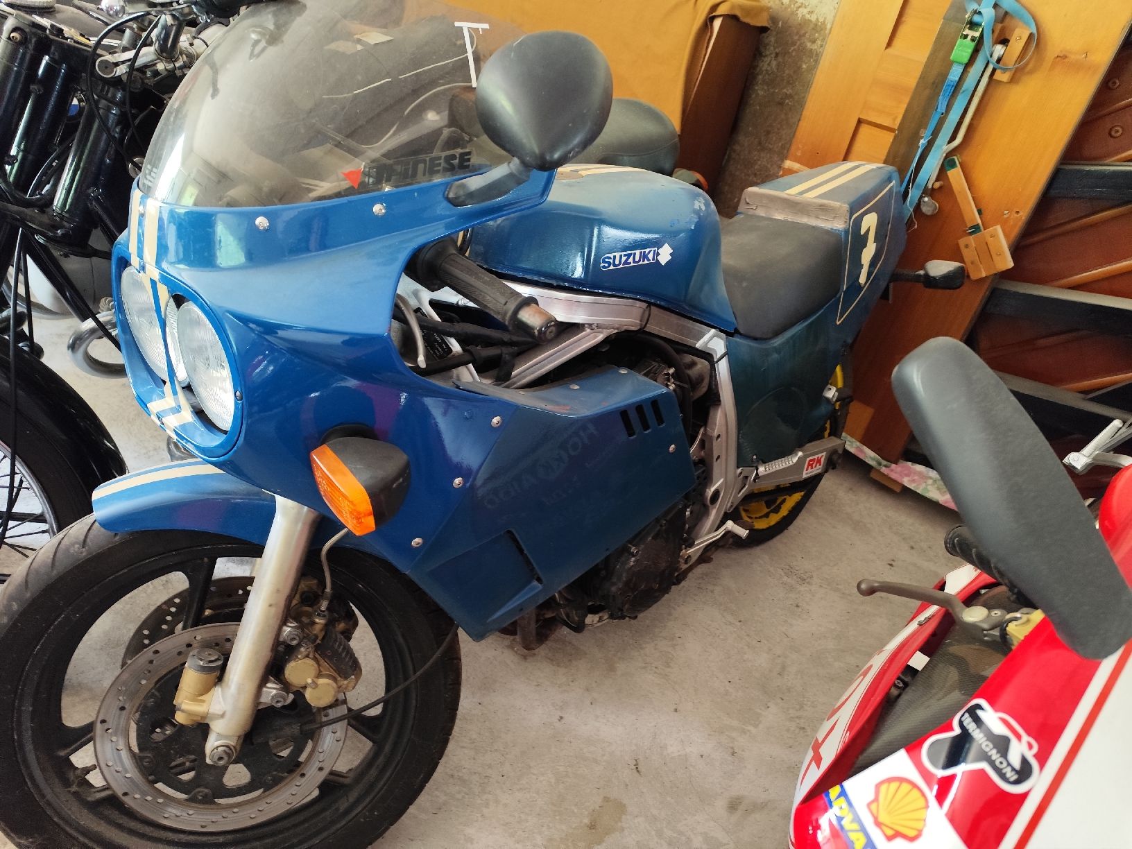 Strasse: Suzuki GSXR 750 de 1985 – Gebraucht aus Vaulion von  2