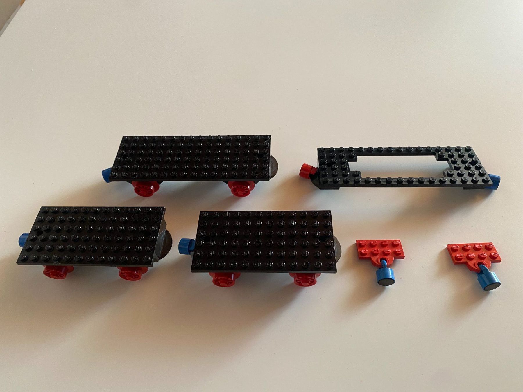 Lego Giocattoli: LEGO - VERSCHIEDENE - 4,5 VOLT - WAGONS - TEILE – Usato da Gelterkinden venduto da ajdt4 1