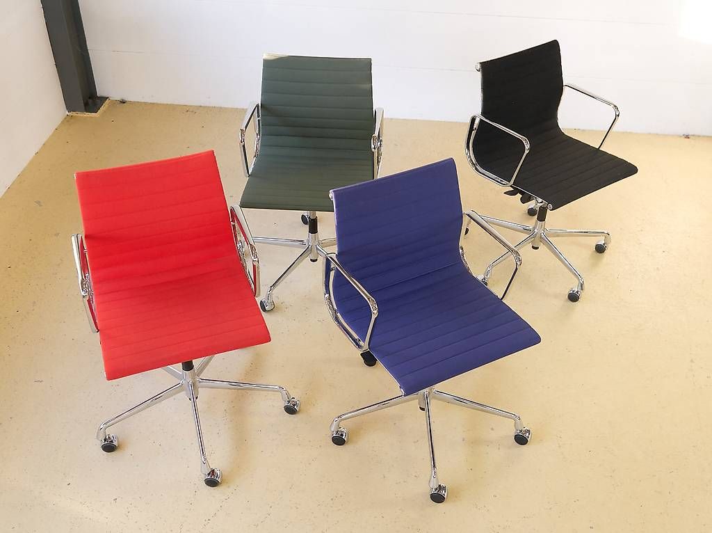 Chaises: Vitra Eames Bürostühle EA117 – D'occasion à Meinisberg par atelier_TILIJA 3