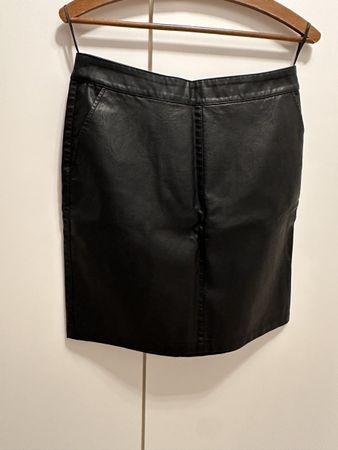 Kunstleder Rock 36/38 neu