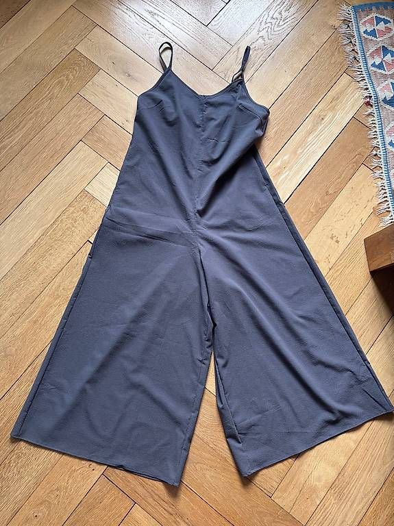 Jumpsuits: Grauer Jumpsuit (S) – D'occasion à Bern par viddra