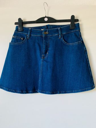 Magnifique mini jupe jeans neuve