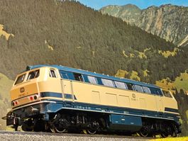 Märklin 3674 _ Diesellokomotive BR 216 090-1 _ digital _ H0