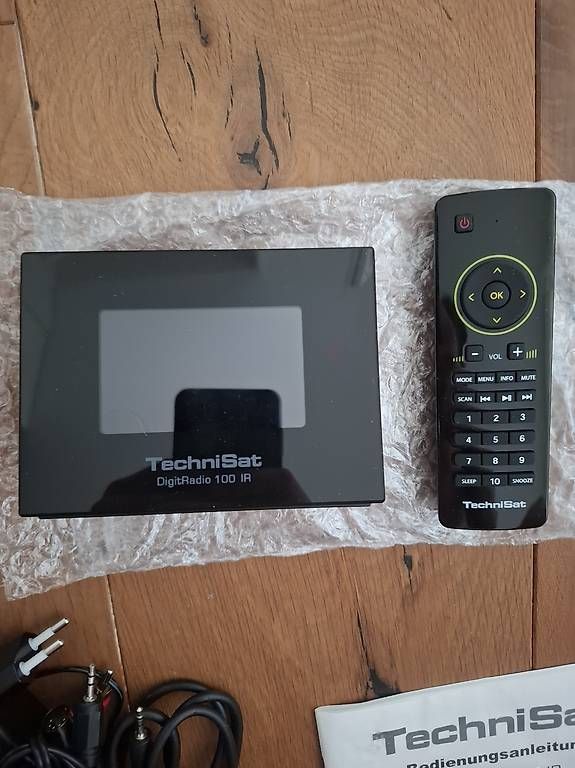 Technisat Lettore multimediale & Streamer: TechniSat DigitRadio 100 IR DAB+ Internetradio – Usato da Häggenschwil venduto da mmm_yp66 3