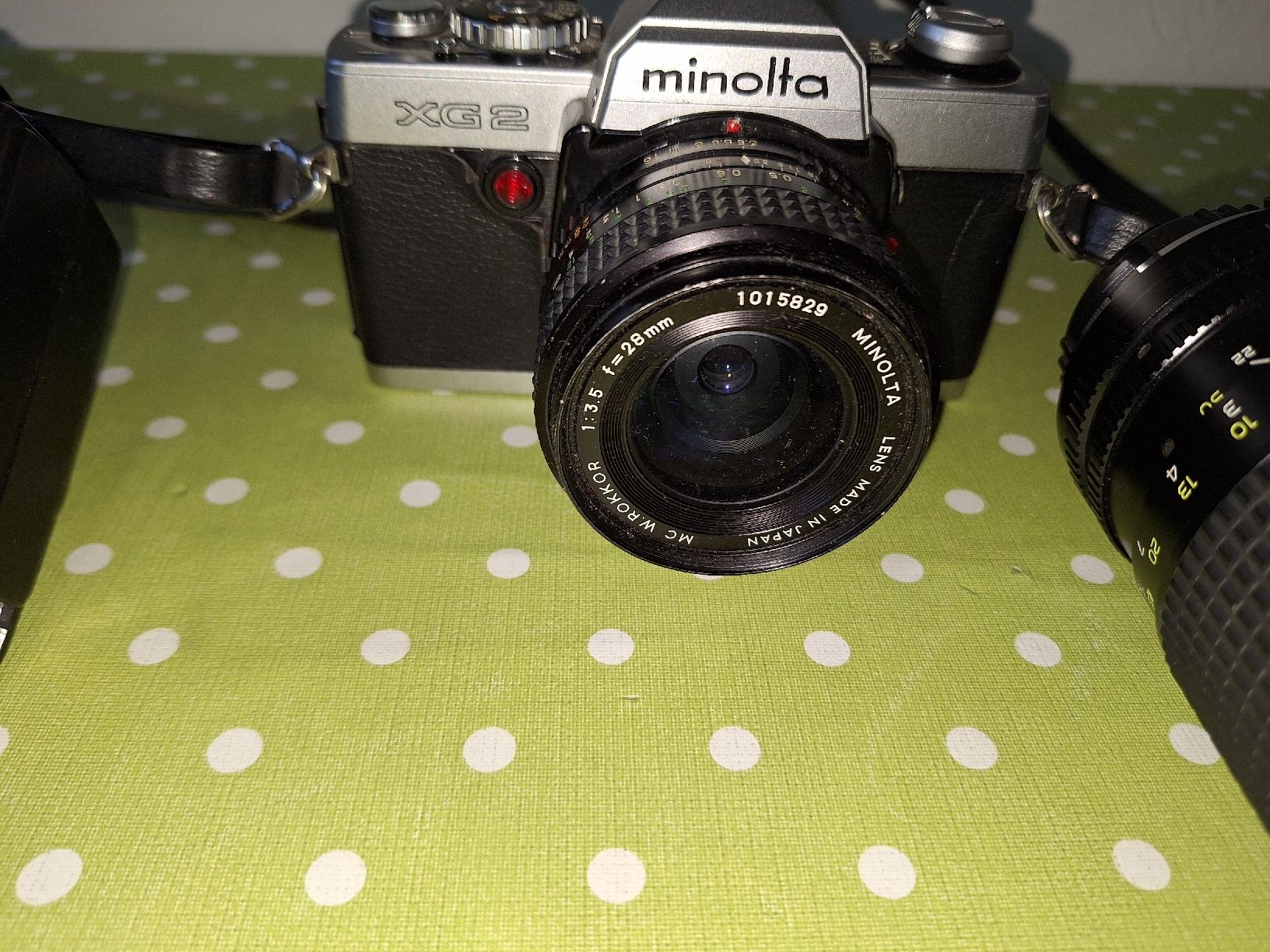 Minolta Fotocamera: Analog Minolta Kameras mit Zoom Objekte und Flasch – Usato da Riehen venduto da MaestroImperatore 3