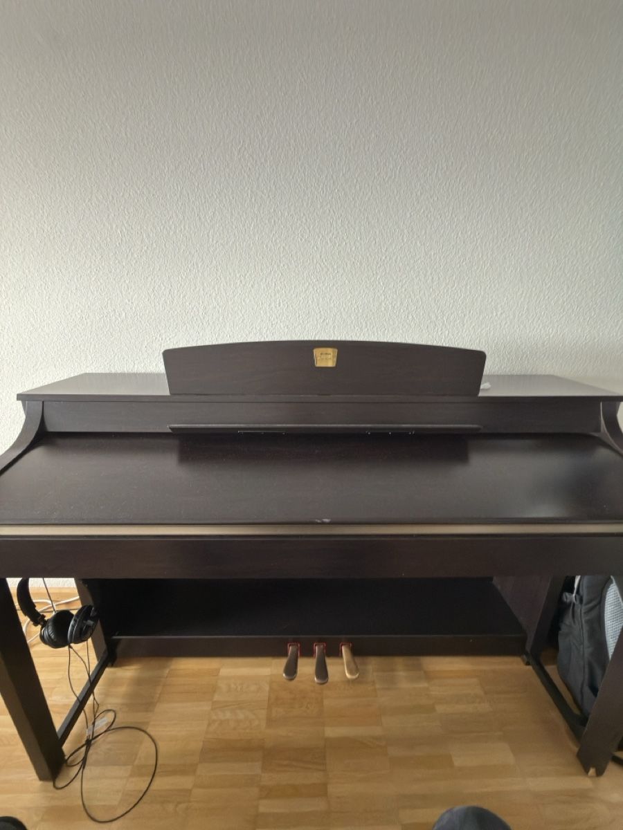 Yamaha Musikinstrumente: Yamaha Clavinova – Gebraucht aus Basel von LukaAusBasel 2