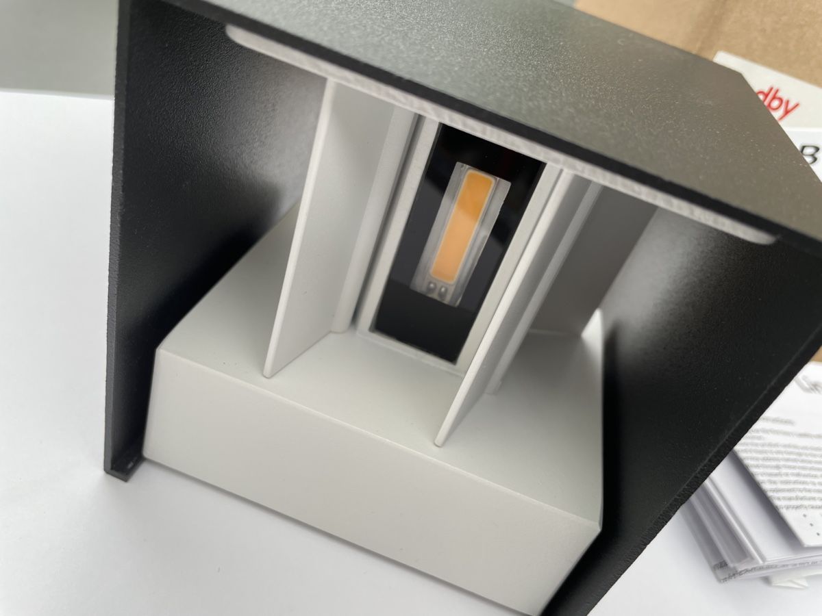 Lampade: Wand LED Leuchte LINDBY  NEU – Nuovo e nell'imballaggio originale da Zürich venduto da Danokiko 2