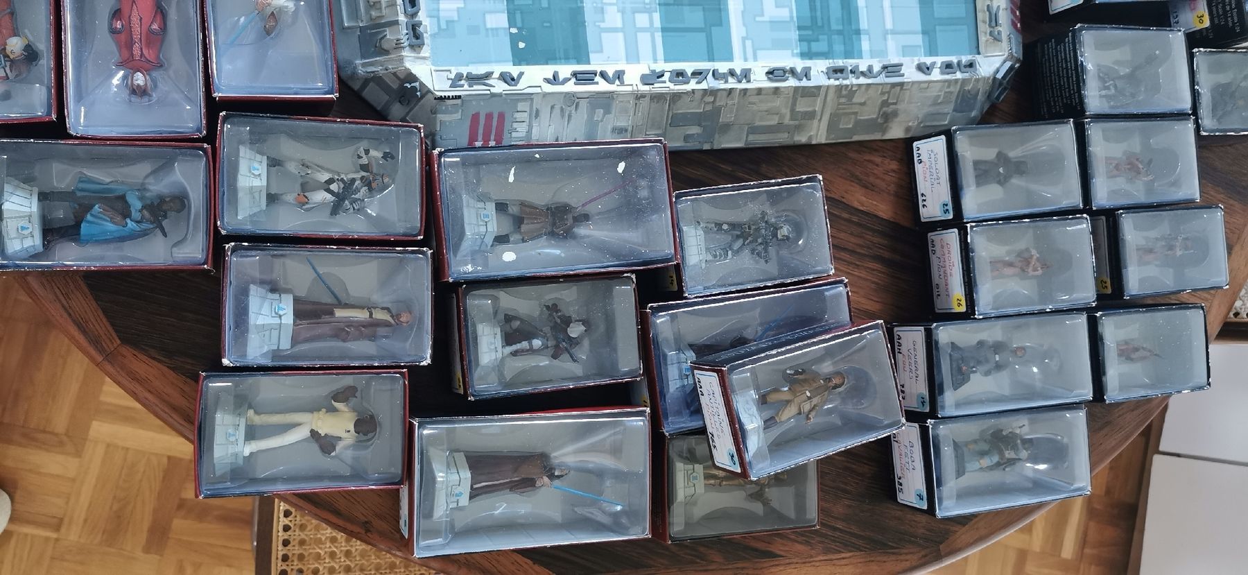 Spiele: Echiquier Starwars Altaya + 64 pieces – Gebraucht aus Vésenaz von Angela.C3 1