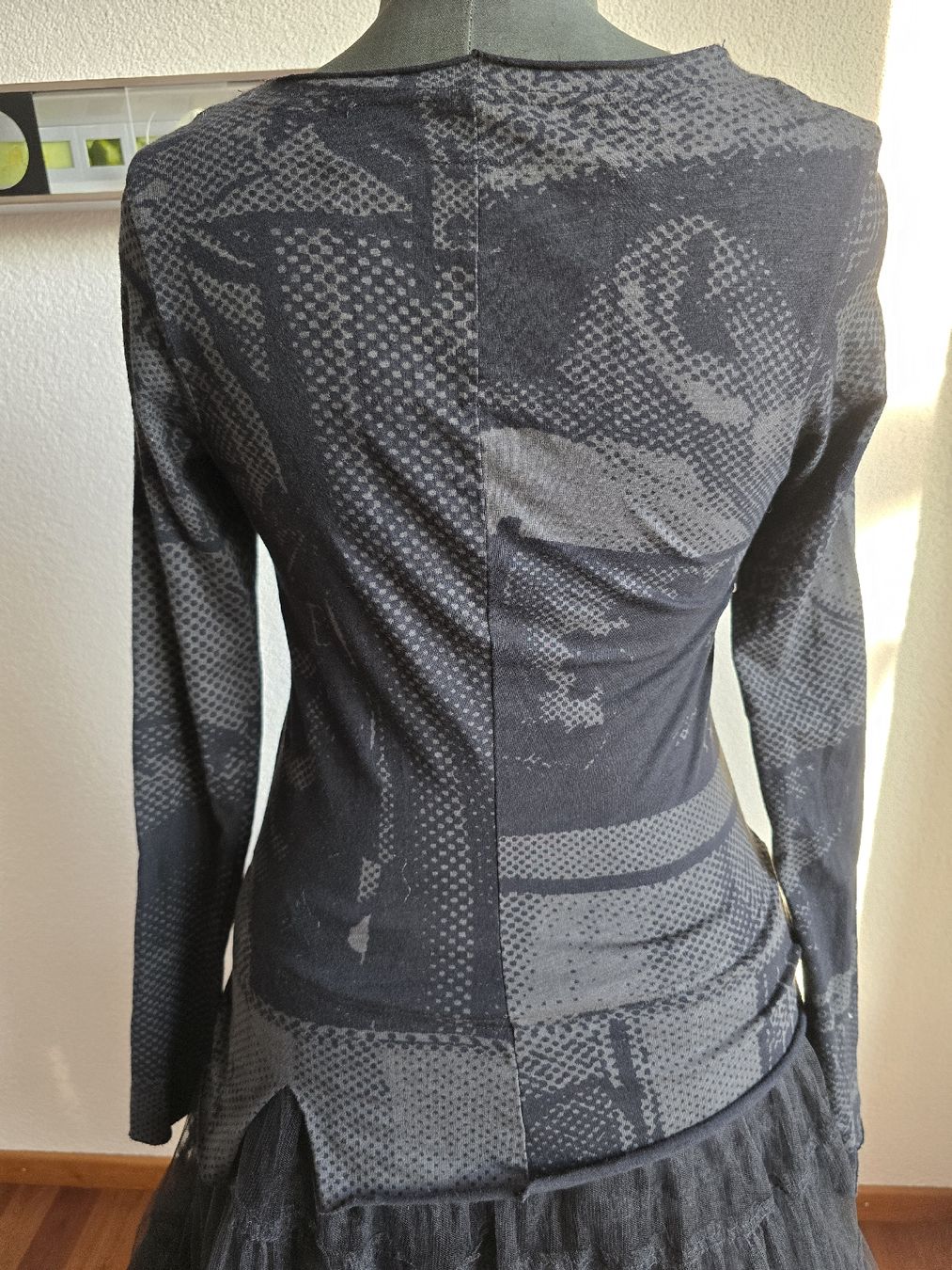 Rundholz Vestiti: Rundholz Kleid mit Tüll – Nuovo (secondo la descrizione) da Embrach venduto da Belize 3