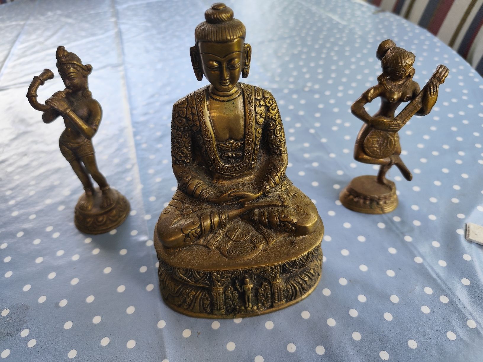 Statuette: Buddha Figuren Messing Bronze Antik – Usato da Derendingen venduto da ral_xcc8