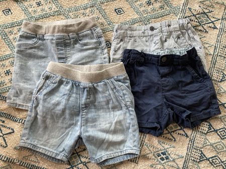 4 Shorts von H&M in Grösse 86