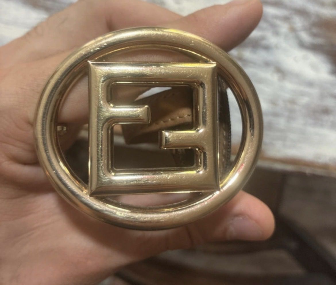 Fendi Cinture: Fendi Belt – Usato da Rapperswil SG venduto da fed_yjm2 3