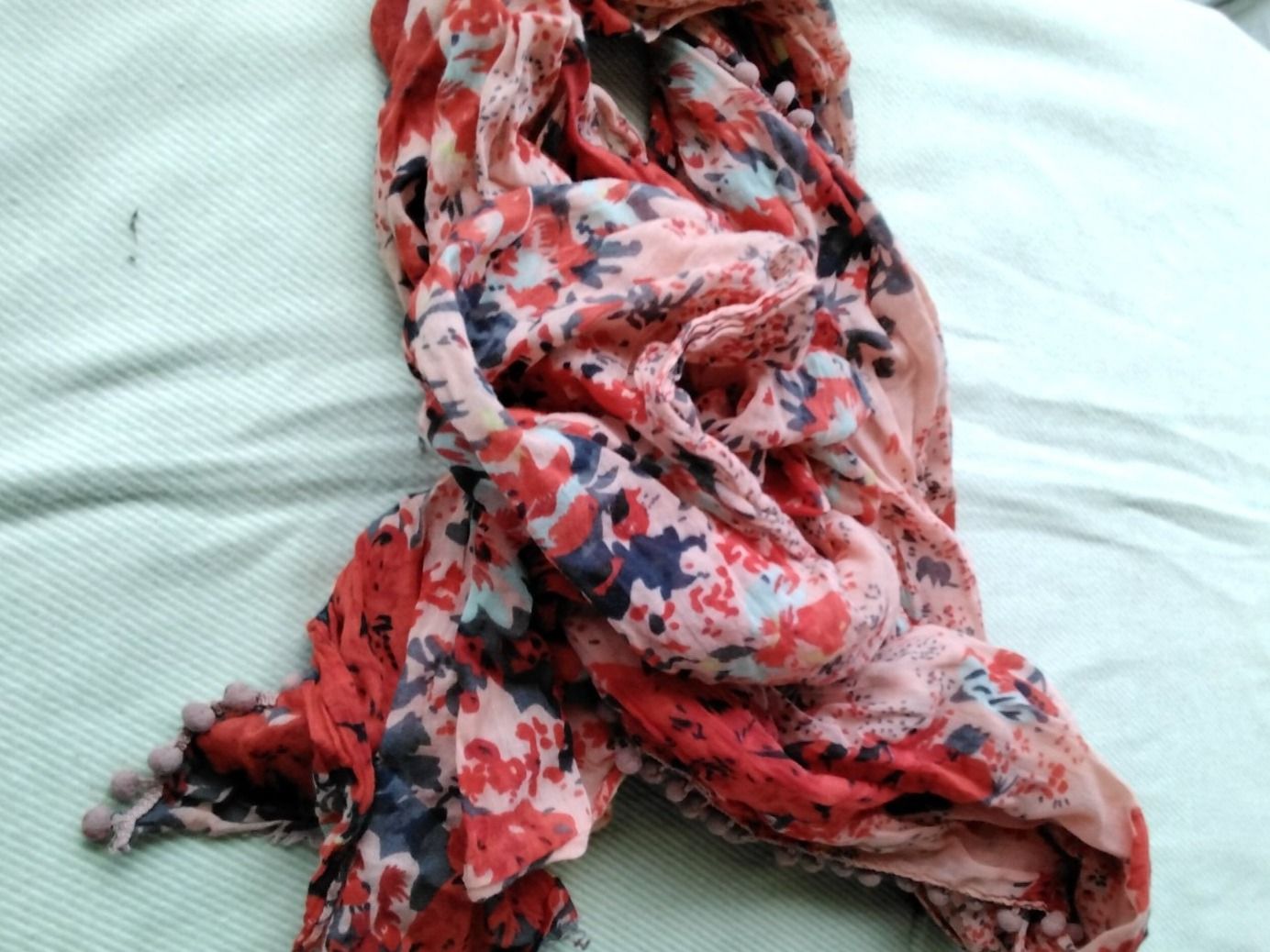 Foulard & Sciarpe: SCHAL ROT BUNT – Usato da Biel/Bienne venduto da dasi3 1
