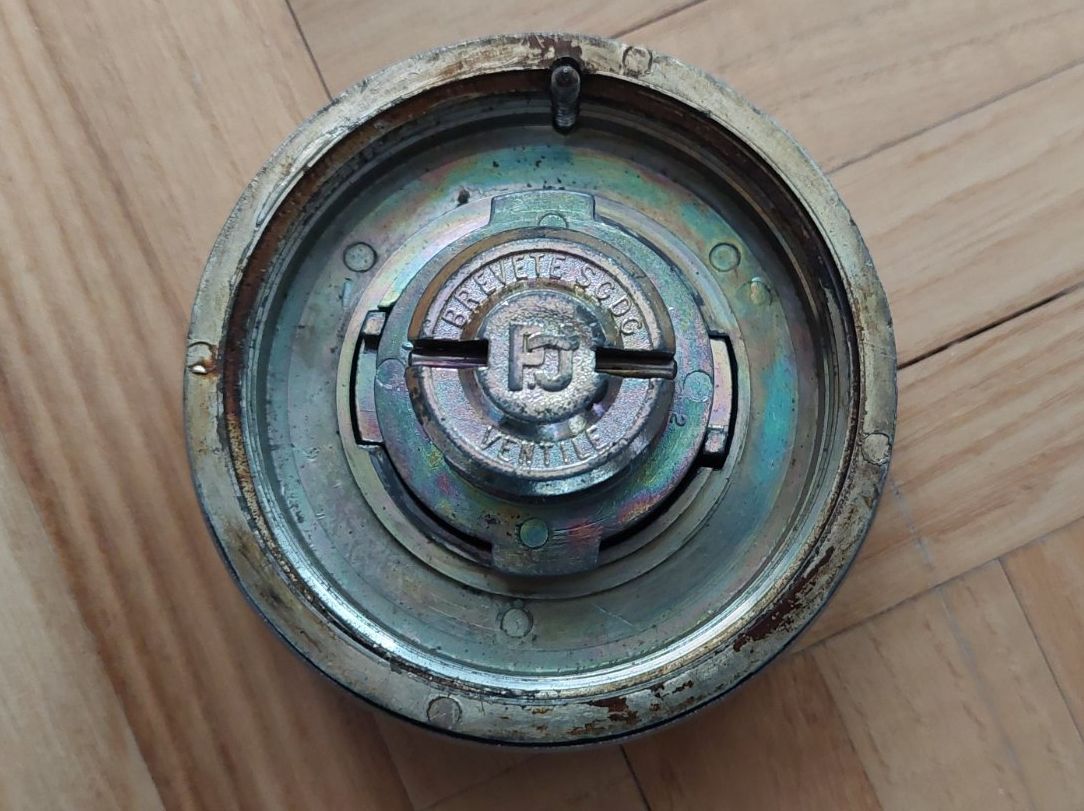 Automobili: Oldtimer Tankdeckel P&J BREVETE SGDG Chrom – Usato da Zürich venduto da Mariaant 3