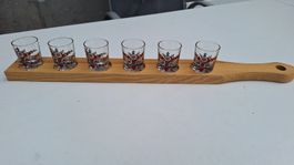 6 Vintage Schnapsgläschen  auf Halter, Schnapsleiste