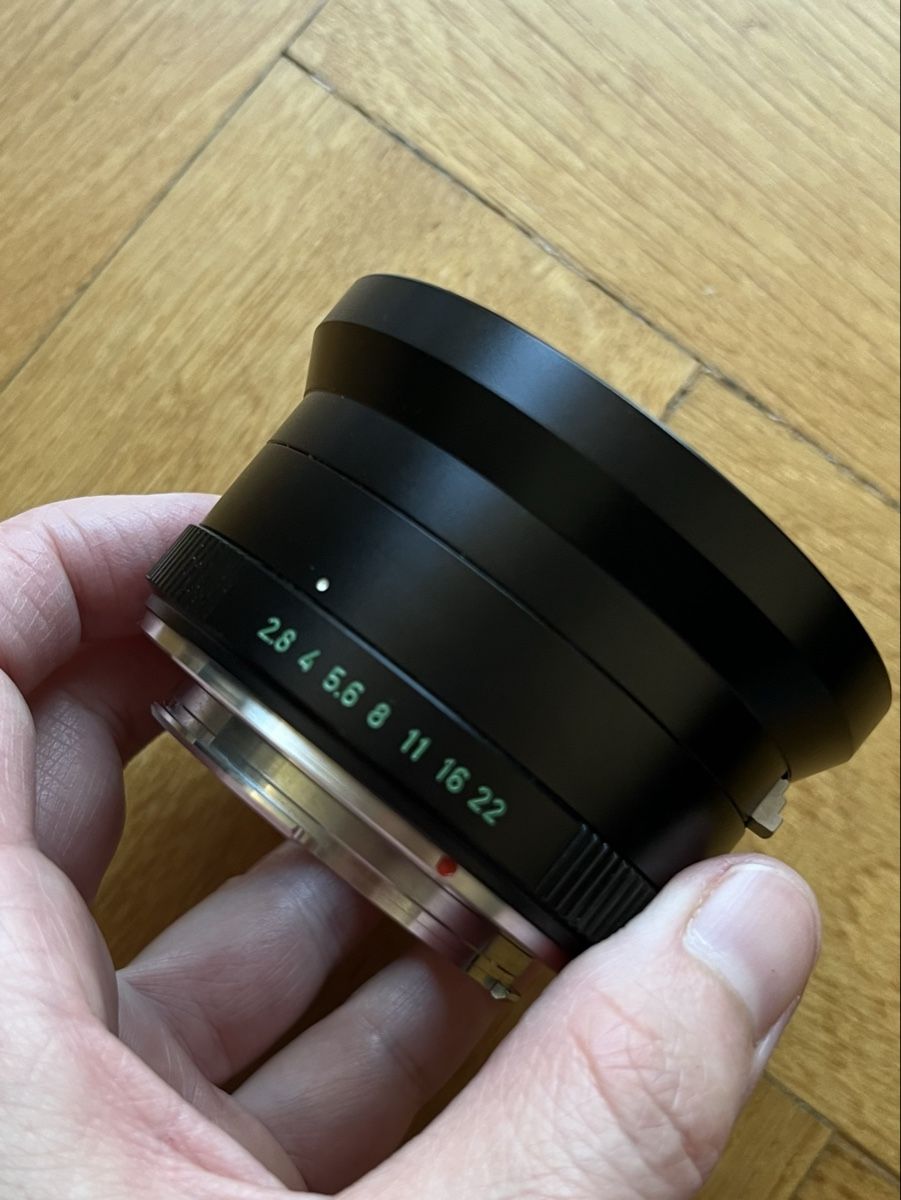 Lot 371 - A Leitz Wetzlar Macro-Elmarit-R f/2.8 60mm