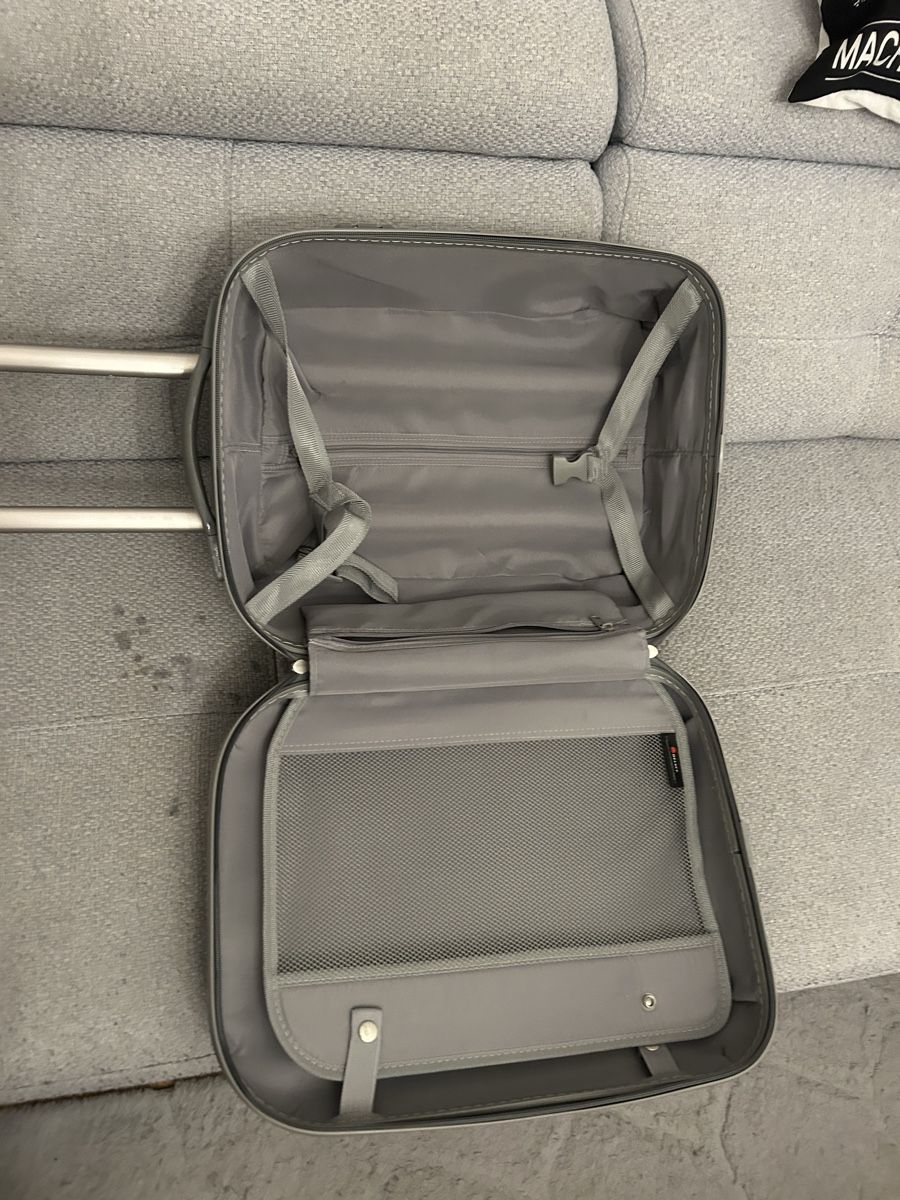 Valises de voyage: Koffer  – D'occasion à Basel par Krisztina.na 2
