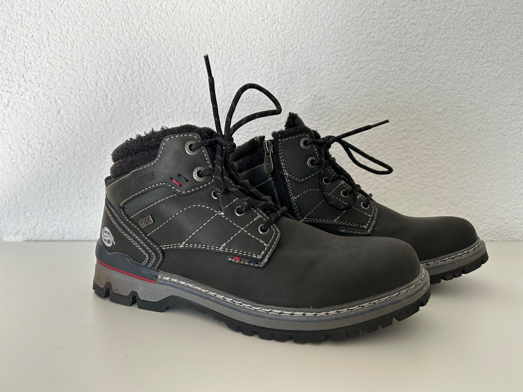 Scarpe da uomo: Winterschuhe / Winterstiefel / Schuhe  Dockers, Gr. 40 – Usato da Dotzigen venduto da rapunzel03