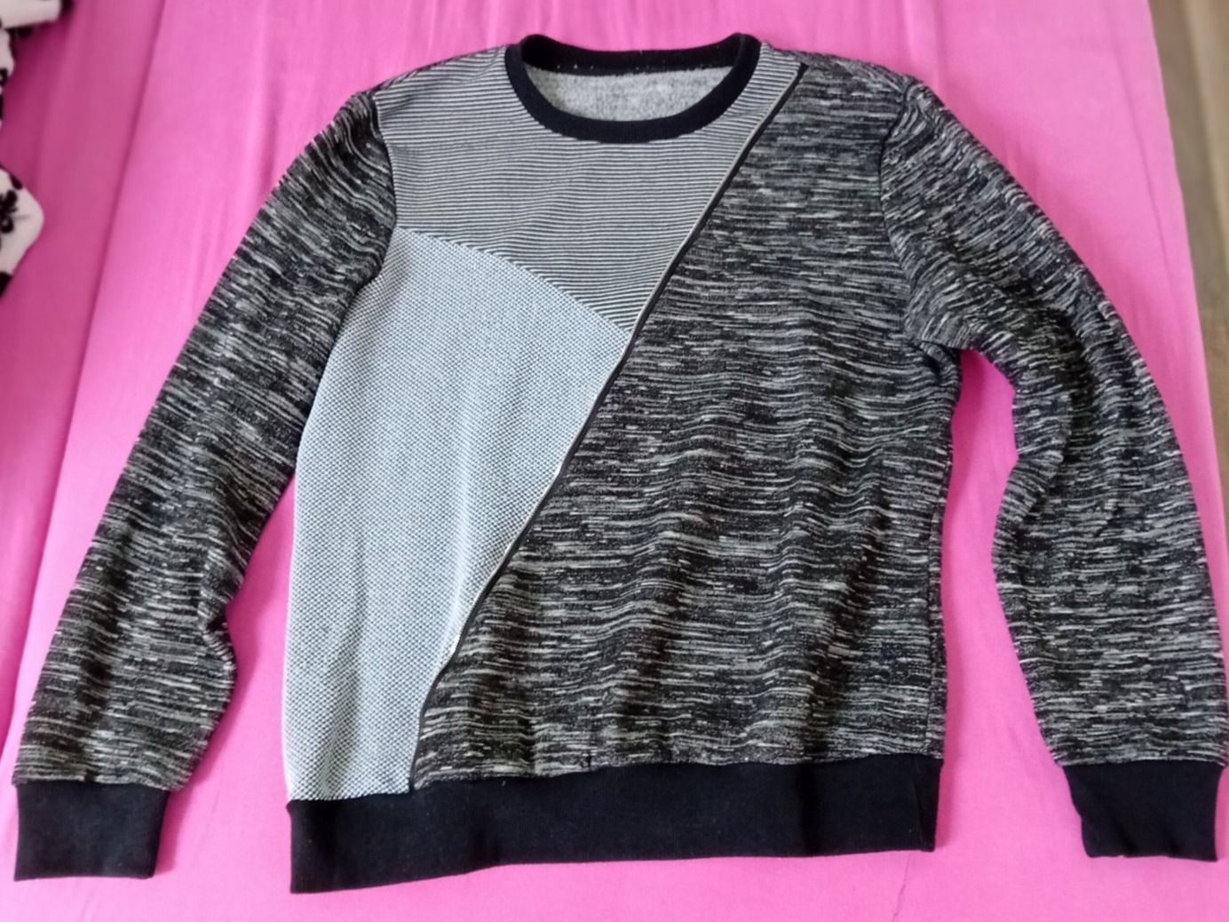 Pullover & Sweatshirts: Herrenpullover Gr. XXL Schwarz-Grau meliert – Gebraucht aus Arch von Roli67